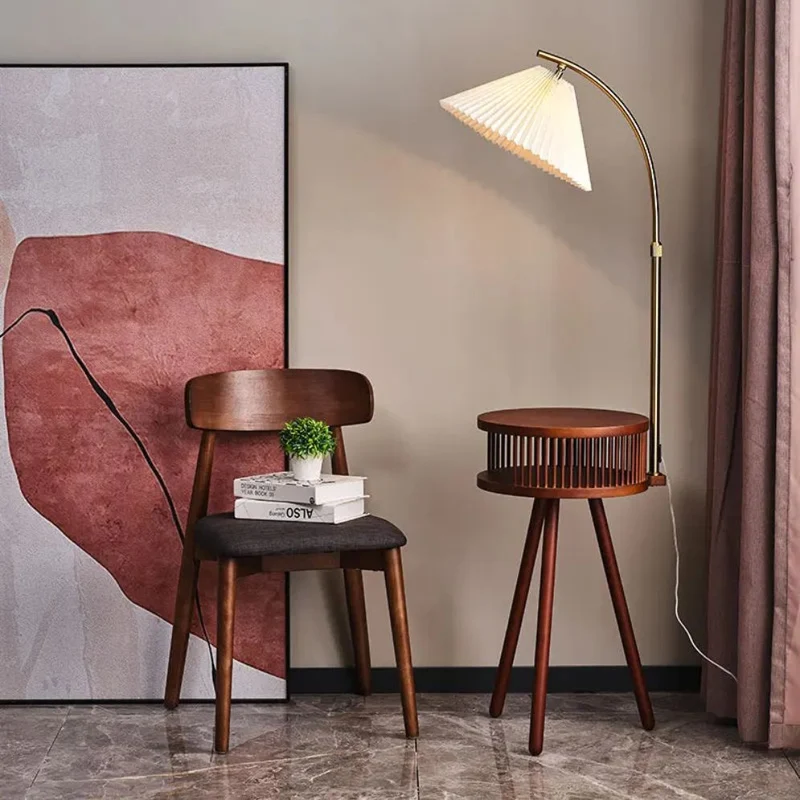 Lampadaire Tablette en Bois de Noyer – Table d'Appoint Intégrée