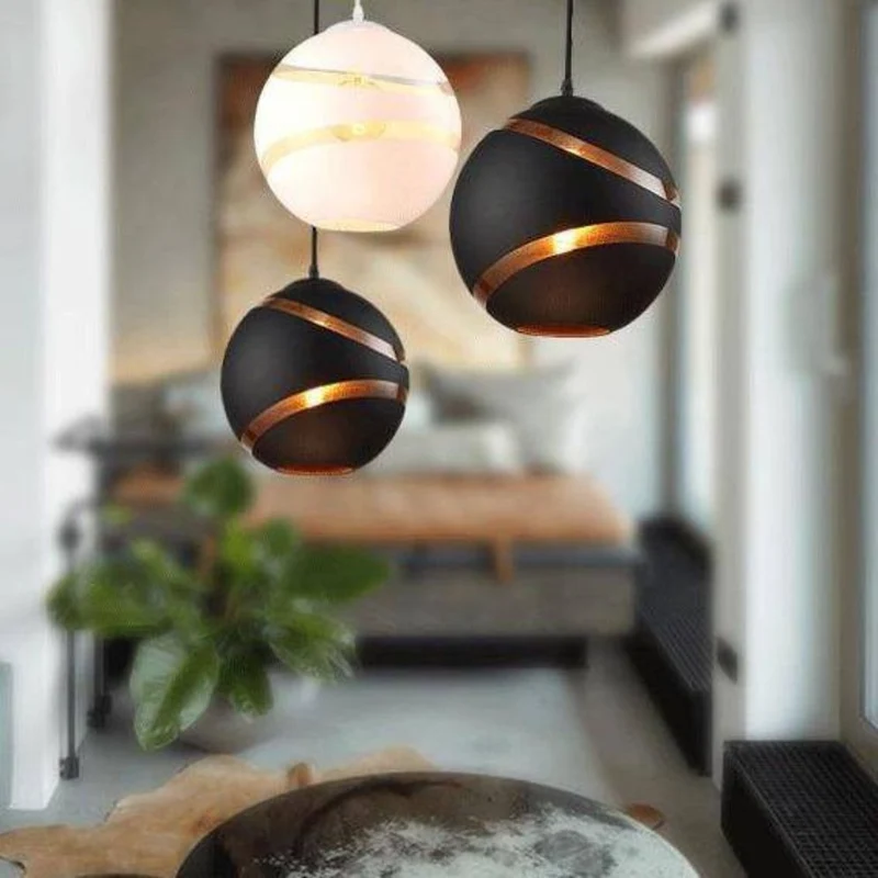 Suspension Ronde en Verre à Spirale Dorée – Noir Mat ou Blanc