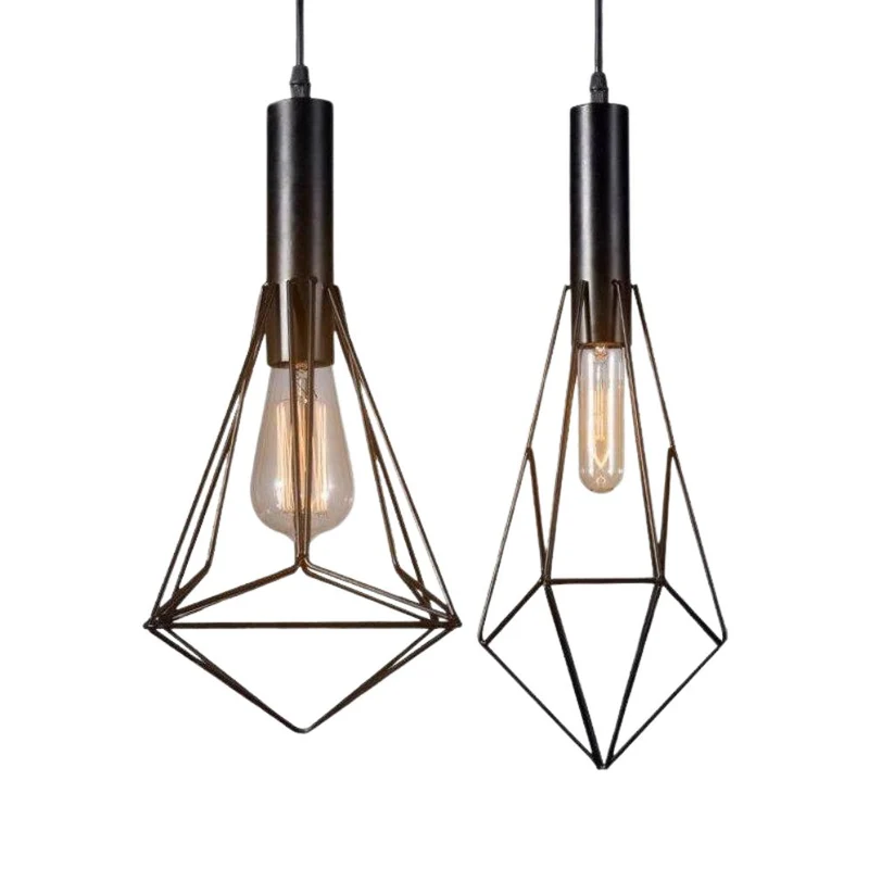 Suspension Originale en Fer Forgé Noir – Forme Diamant Taillé