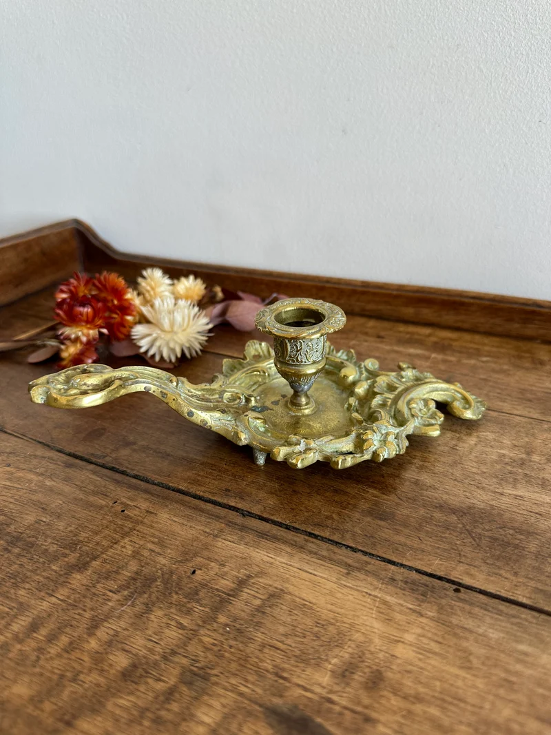 Bougeoir rat de cave en bronze style baroque