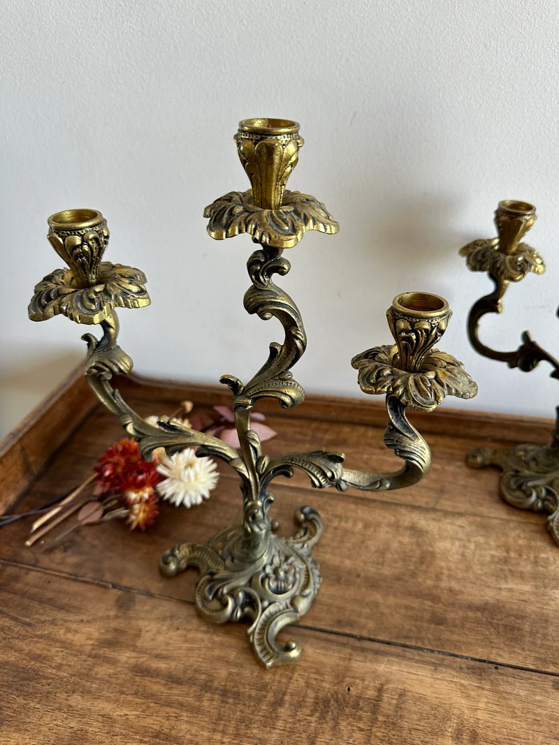 Bougeoirs à trois têtes en bronze style rococo