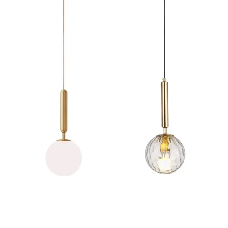 Luminaire Suspension Doré en Verre – Combinez Deux Styles Scandinaves