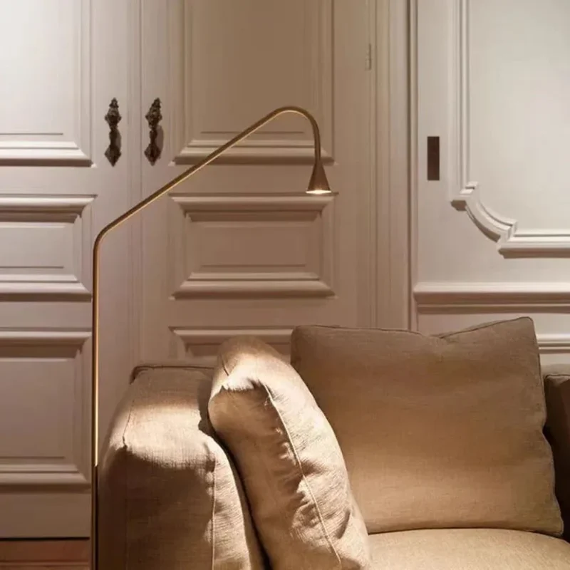 Lampadaire Noir Design Courbé – Idéal Chevet, Doré ou Noir au Choix