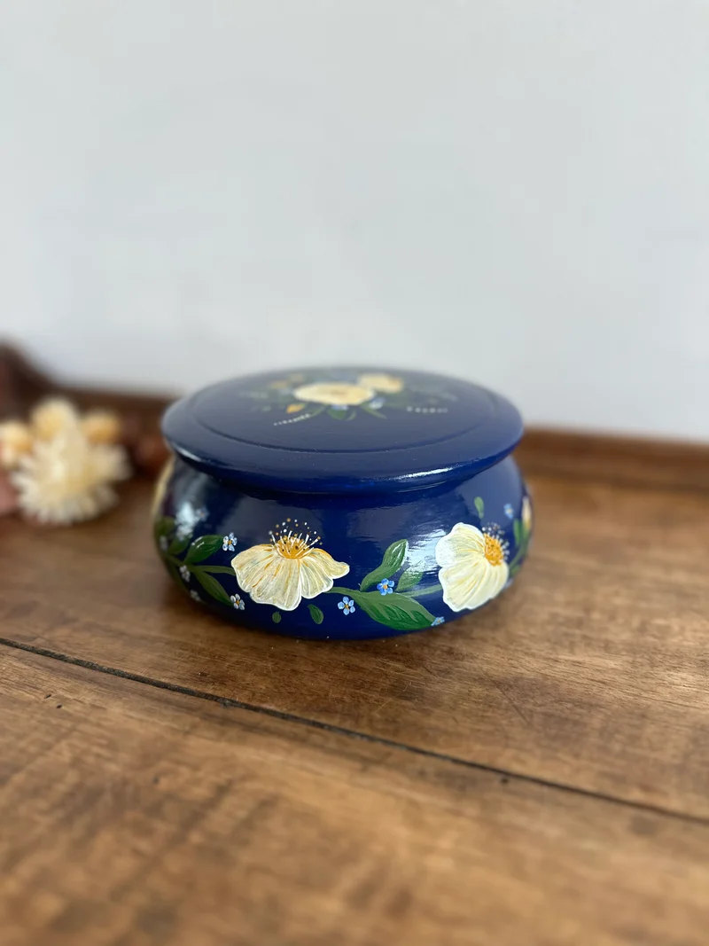 Boite en bois ronde bleue fleurs jaunes