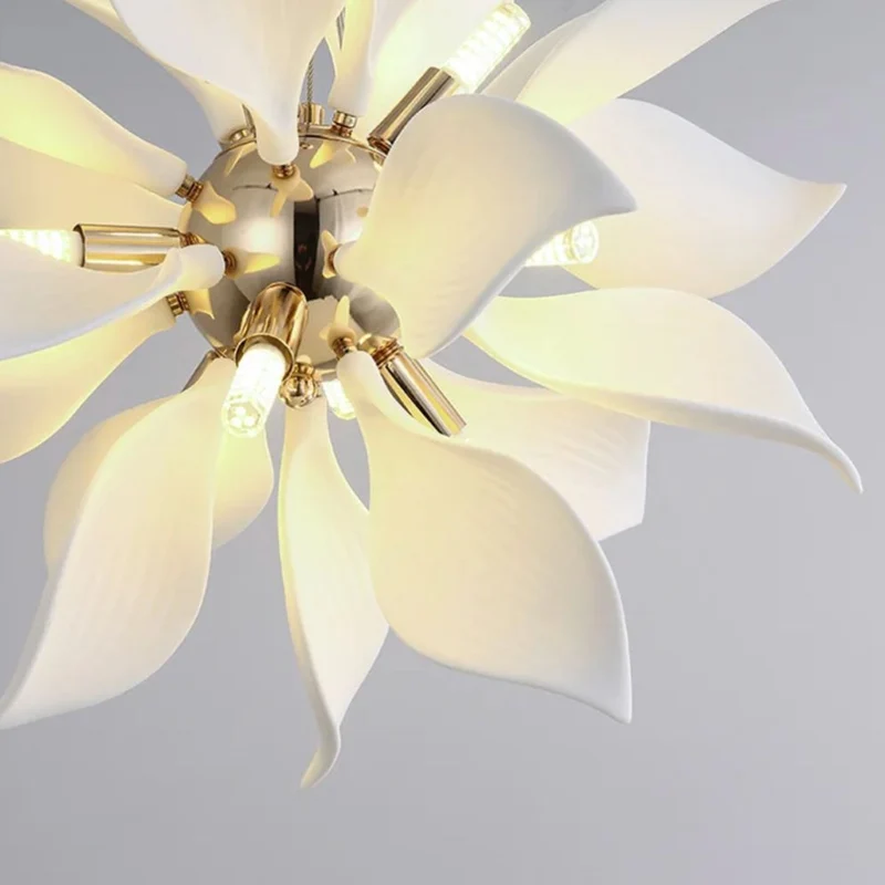 Lustre de Salon Fleurs Blanches en Céramique – Élégance Intemporelle