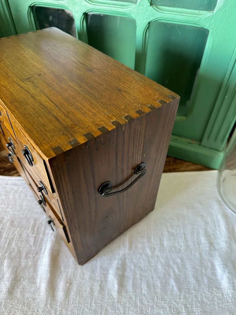 Petit meuble en bois années 50-60