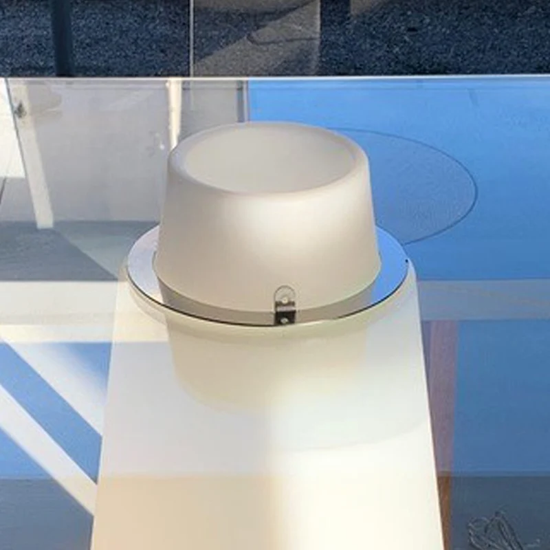 Slide Design Peak Lighted High Table