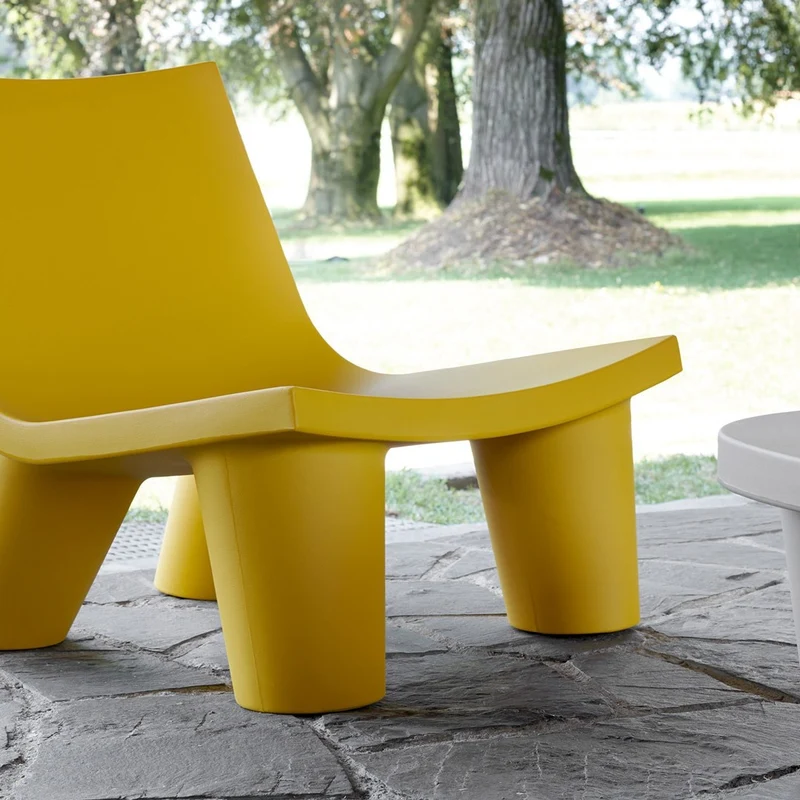Slide Design Low Lita Lounge Chair