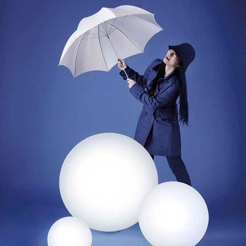 Slide Design Globo Indoor Table Lamp