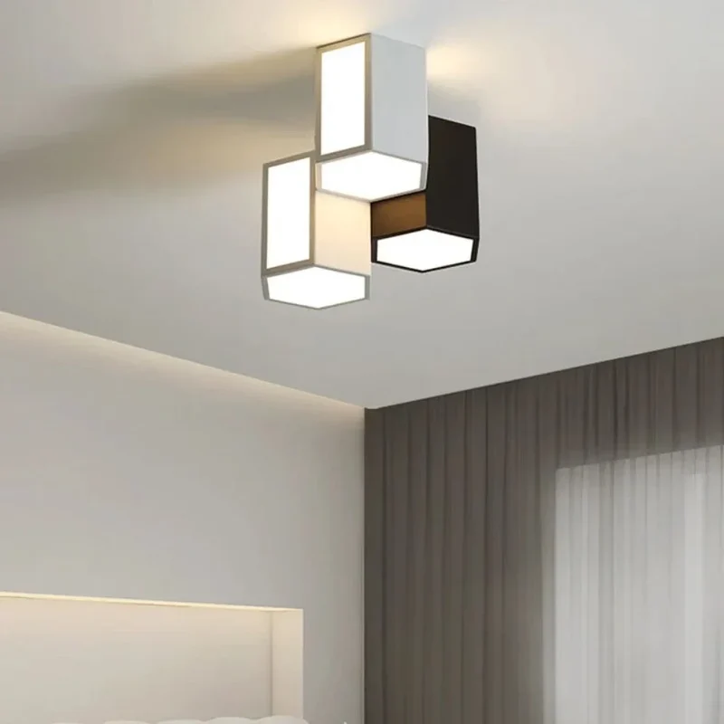 Plafonnier Entrée Couloir Triple Cube – Blanc, Noir ou Gris Clair