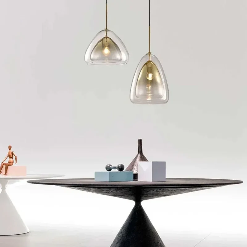Petit Luminaire Suspendu en Verre Fumé Double – Éclat Discret pour Salon