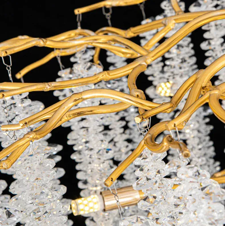 Grand Lustre en Escalier Avec Suspensions en Cristal