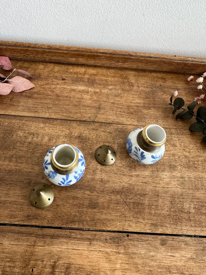 Salière et poivrière en porcelaine décorées main