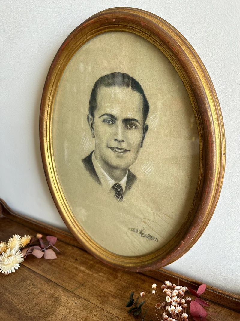 Portrait jeune homme au fusain années 1920