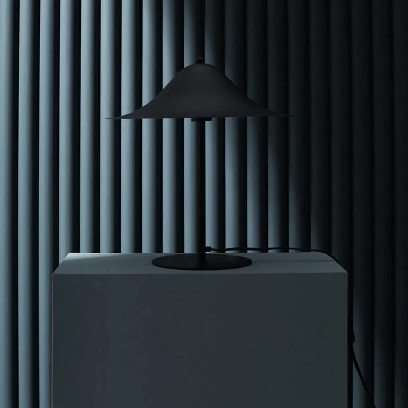 Pholc Hans Table Lamp