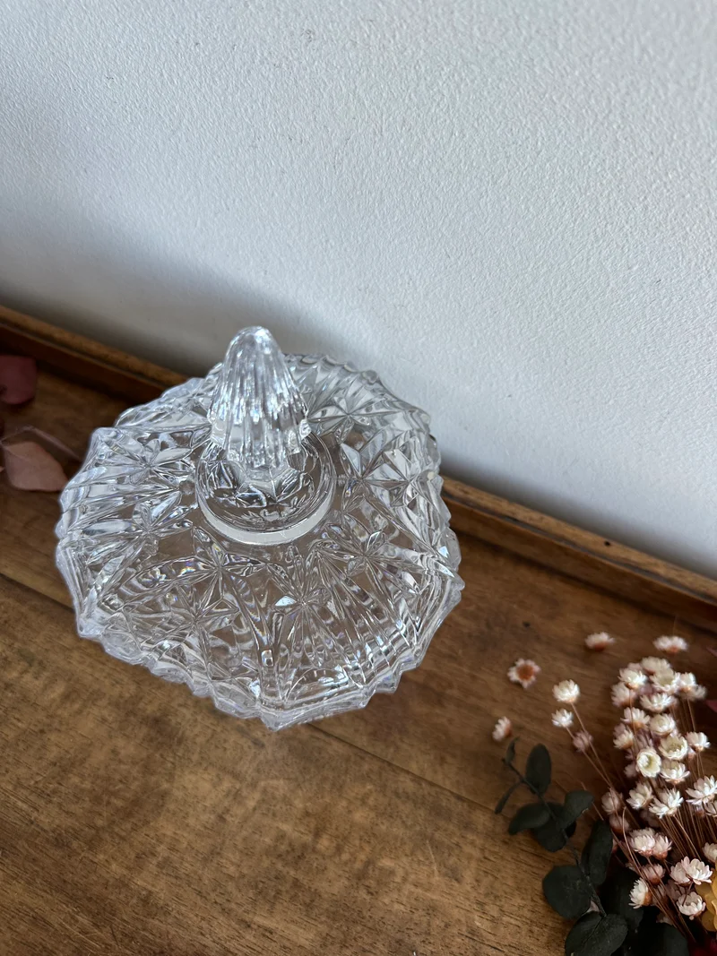 Bonbonnière en cristal triangle arrondi