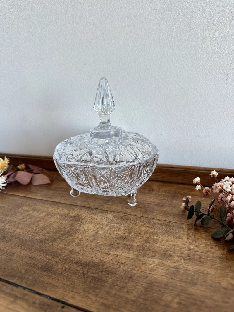 Bonbonnière en cristal triangle arrondi