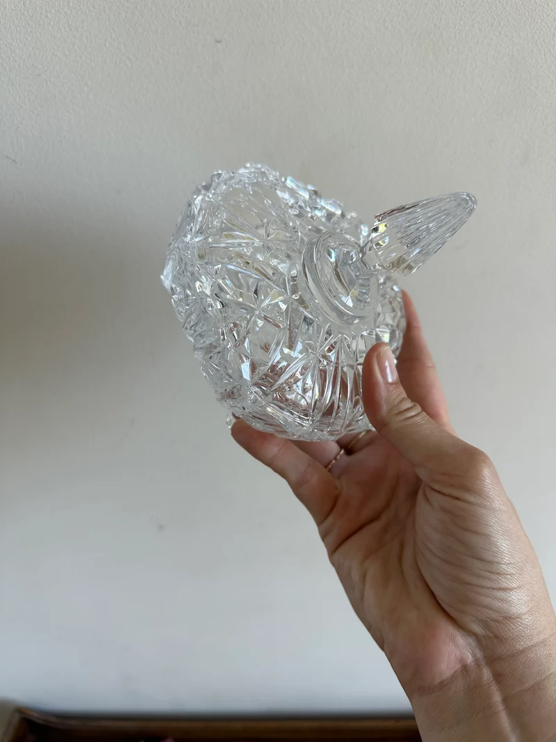 Bonbonnière en cristal triangle arrondi
