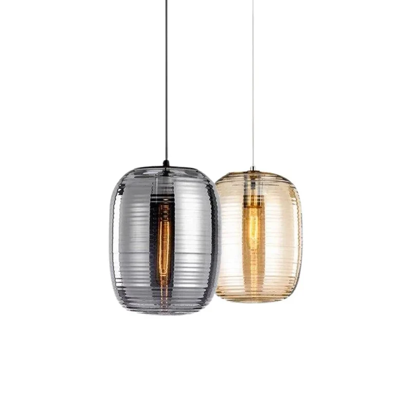 Suspension Cercle en Verre Rose Poudré – Contraste Chic avec le Gris