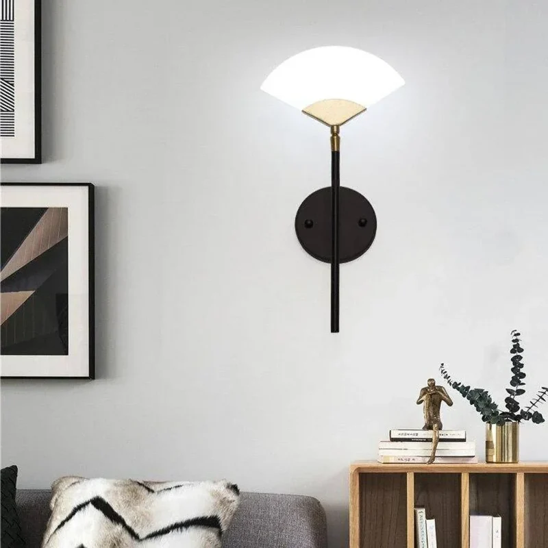 Applique Murale Design à Led en Triangle Métal Loft