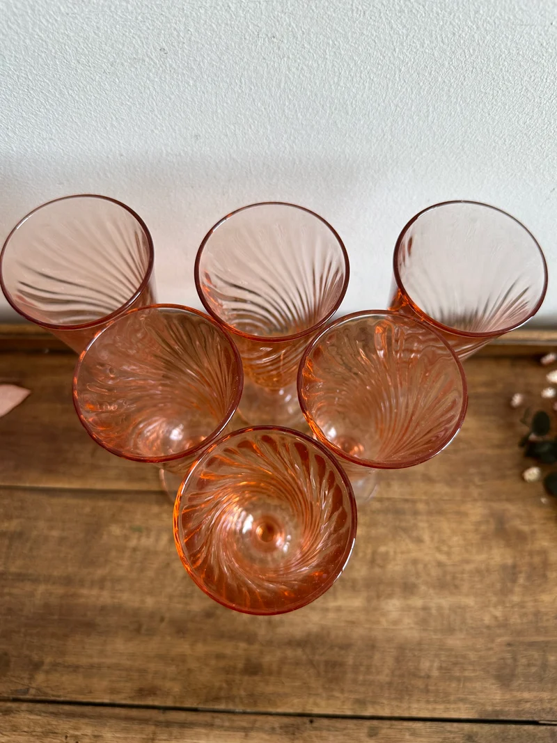 Flûtes à champagne en verre Rosaline sur pieds