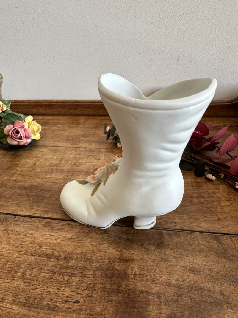 Figurines bottes en porcelaine Capodimonte