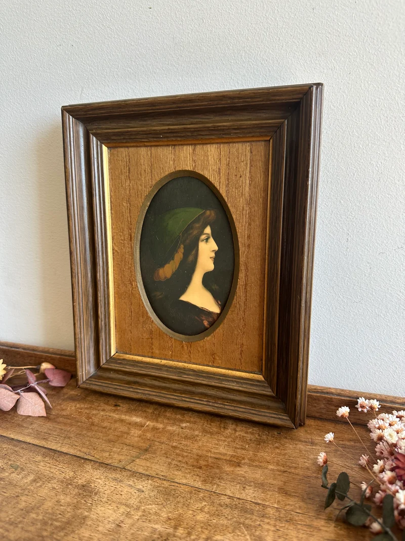 Cadre jeune fille napoléon III en bois