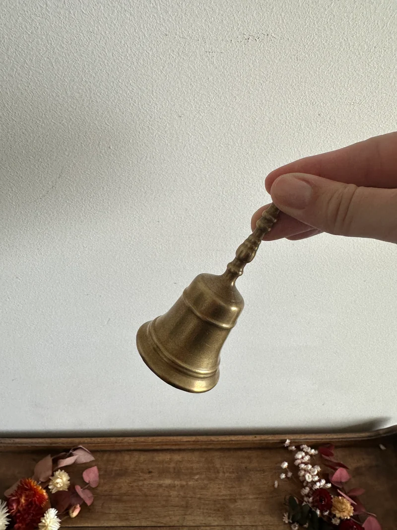 Cloche en laiton années 40