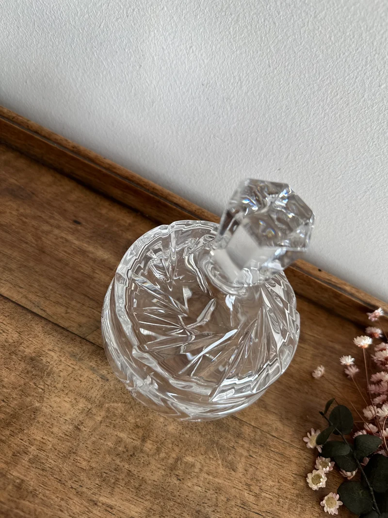 Bonbonnière en cristal moulé