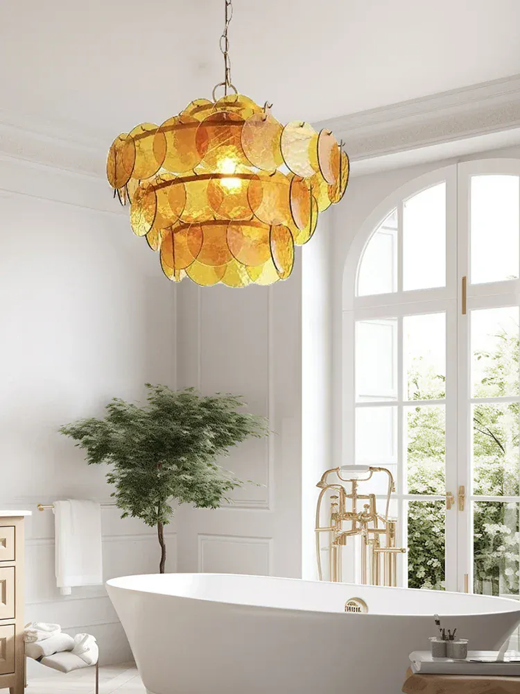Lustre en écailles rouge en verre au style rétro