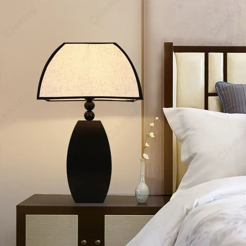 Lampe de Table Noire et Blanche