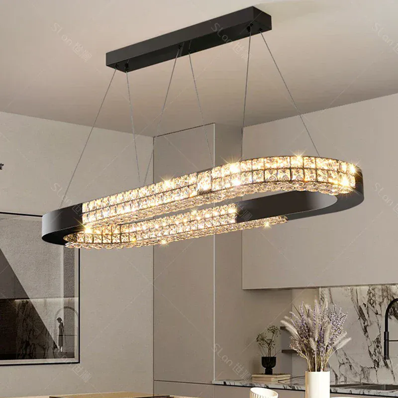 Grand lustre long en verre design pour salle a manger