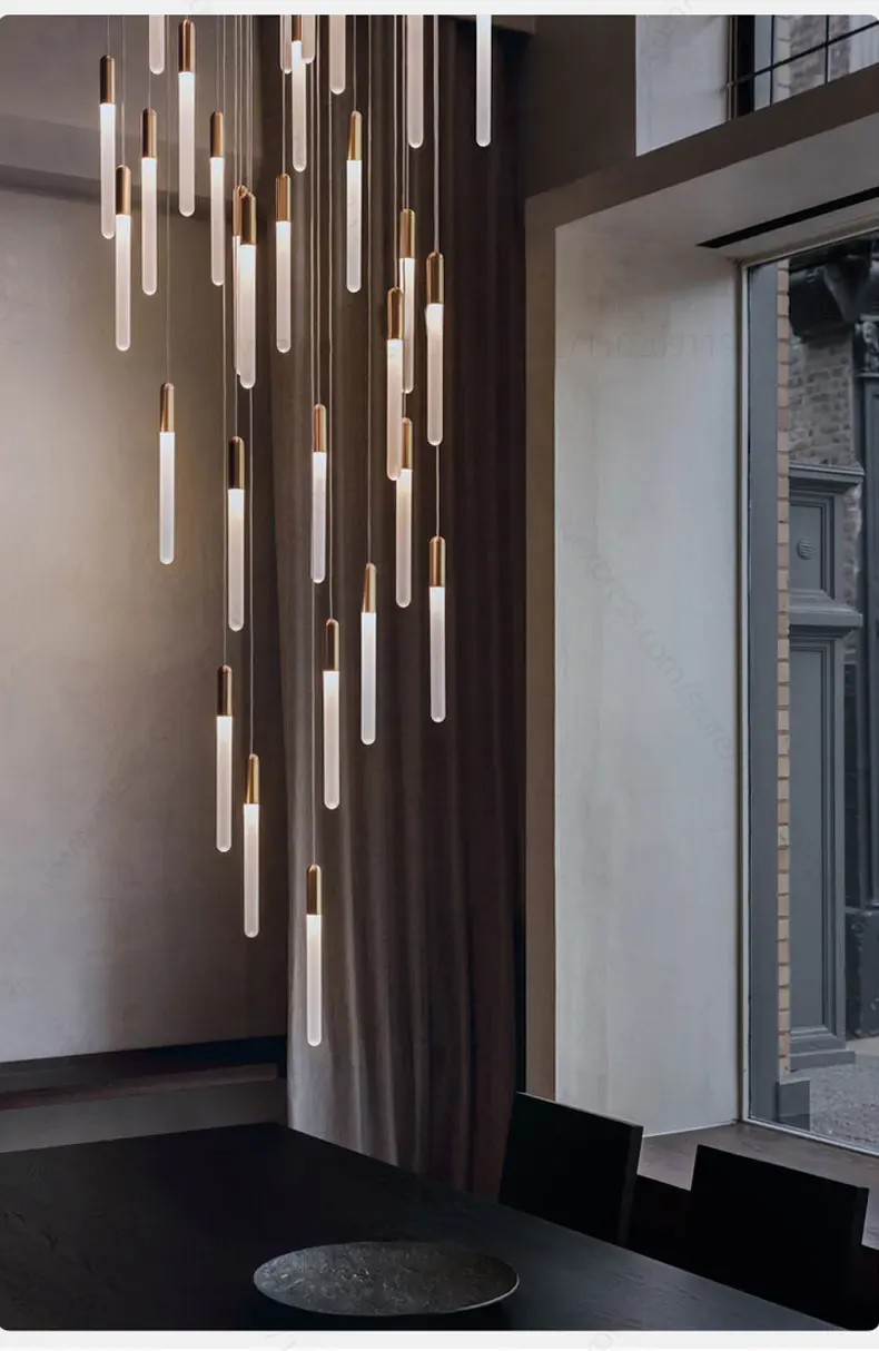 Lustre suspensions de tubes lumineux pour villa