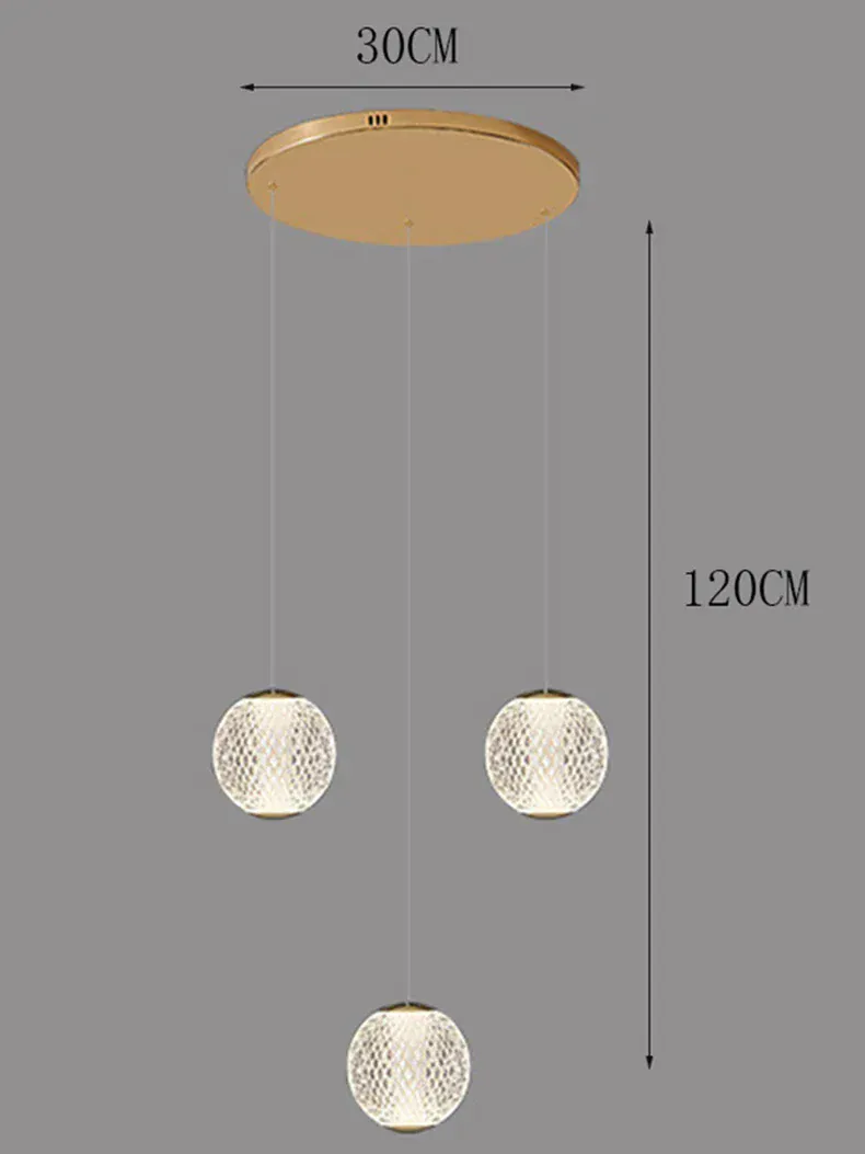 Suspensions design pour escalier de globes en verre