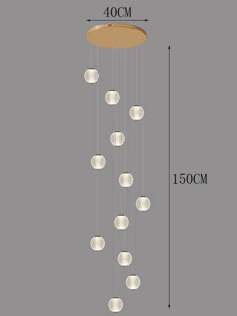 Suspensions design pour escalier de globes en verre