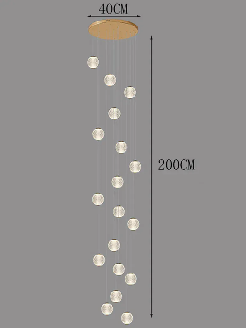 Suspensions design pour escalier de globes en verre