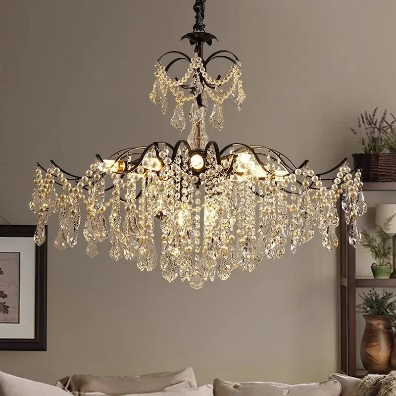 Lustre noir et pampilles en cristal
