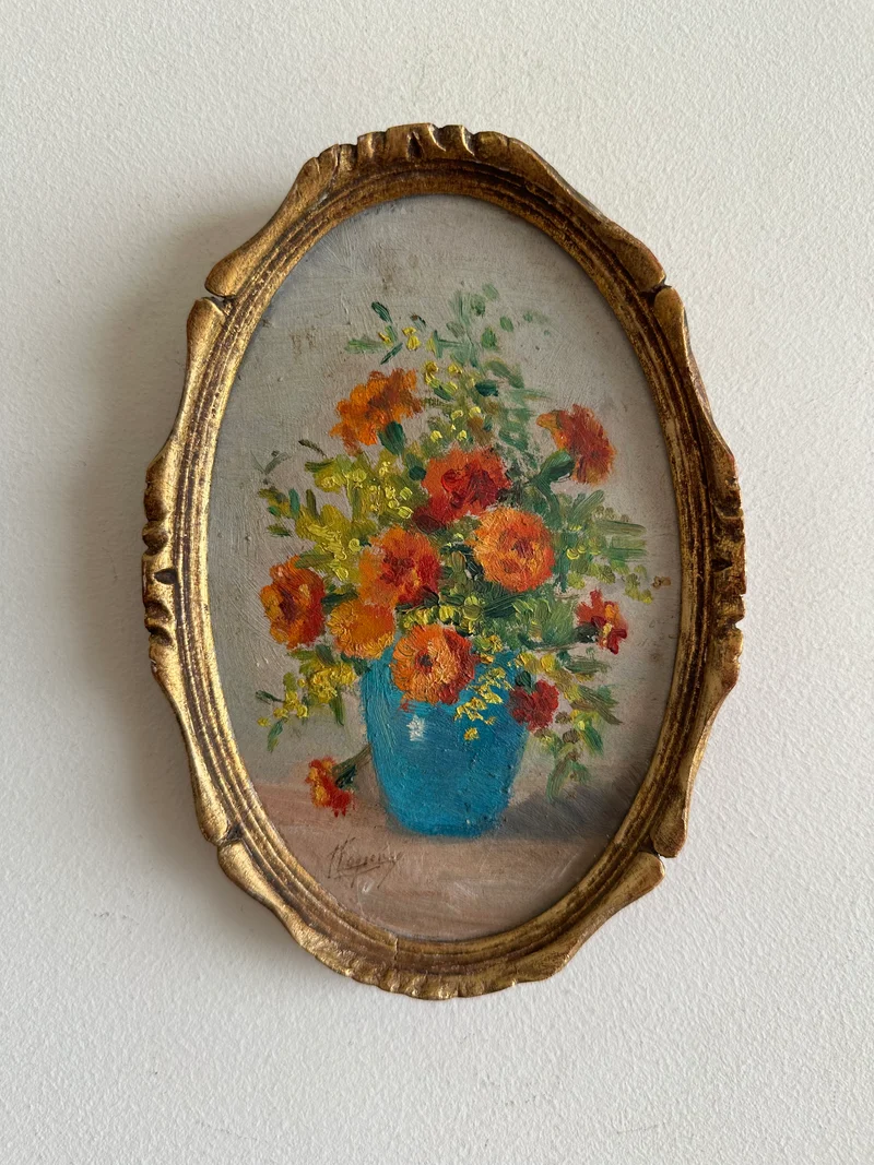 Peinture florale dans son médaillon en bois doré années 1900
