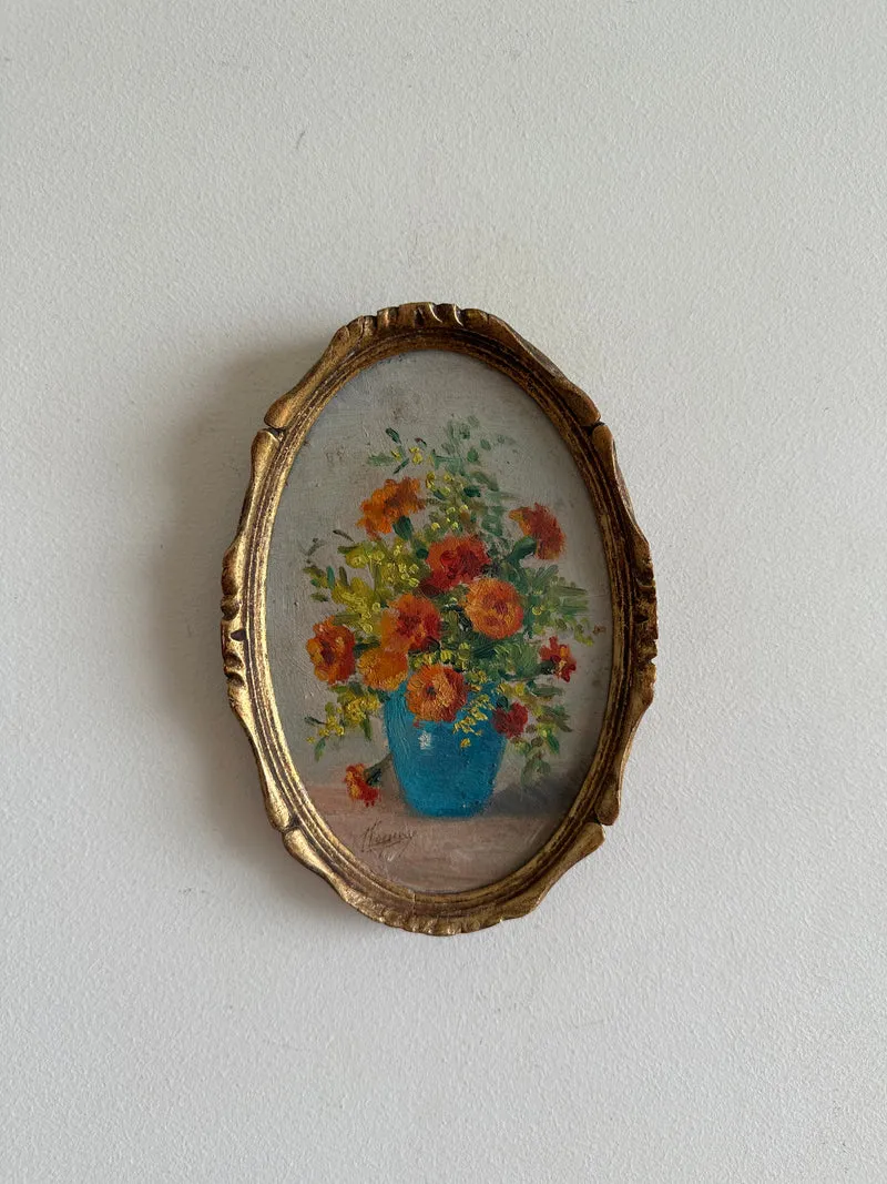 Peinture florale dans son médaillon en bois doré années 1900
