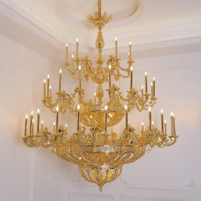 Chandelier baroque de luxe en laiton