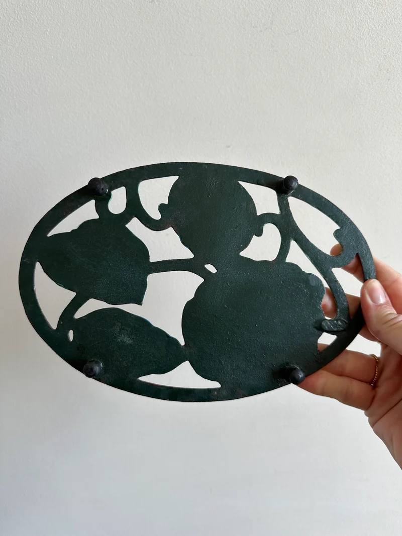 Dessous de plats en fonte colorée