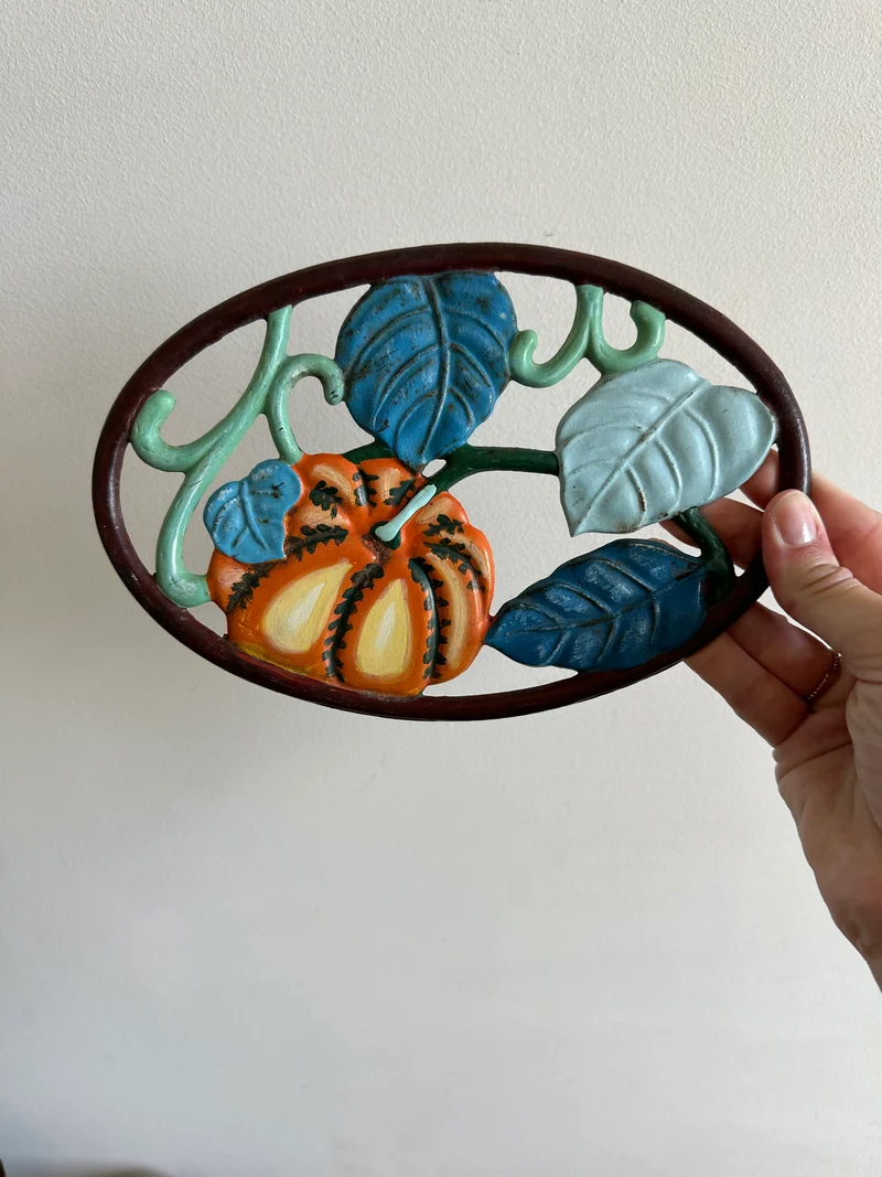 Dessous de plats en fonte colorée