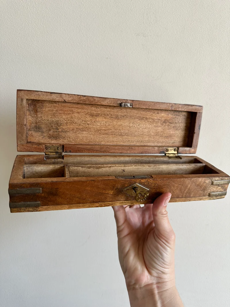 Boite en bois et laiton rectangulaire longue