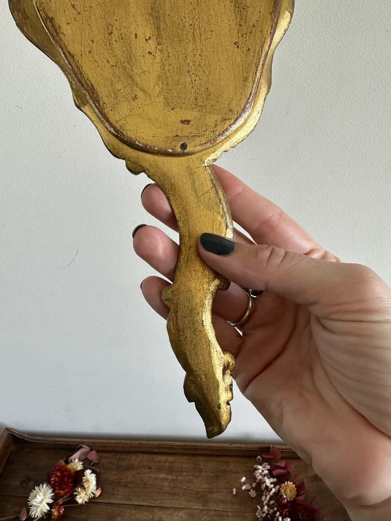 Miroir à main florentin en résine dorée