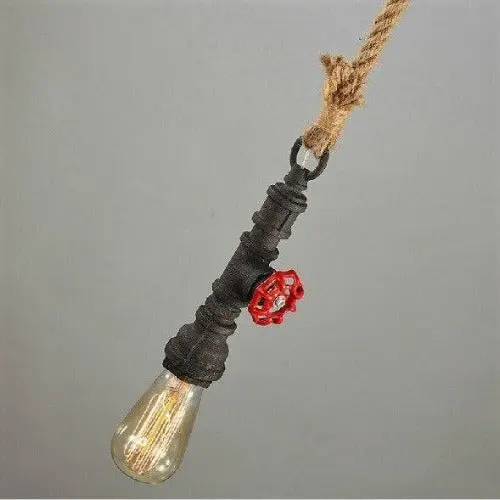 Suspension Industrielle Robinet