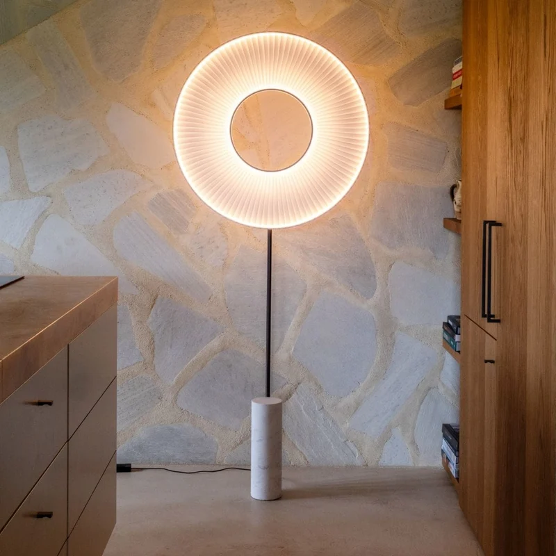 Lampadaire designer minmaliste salon