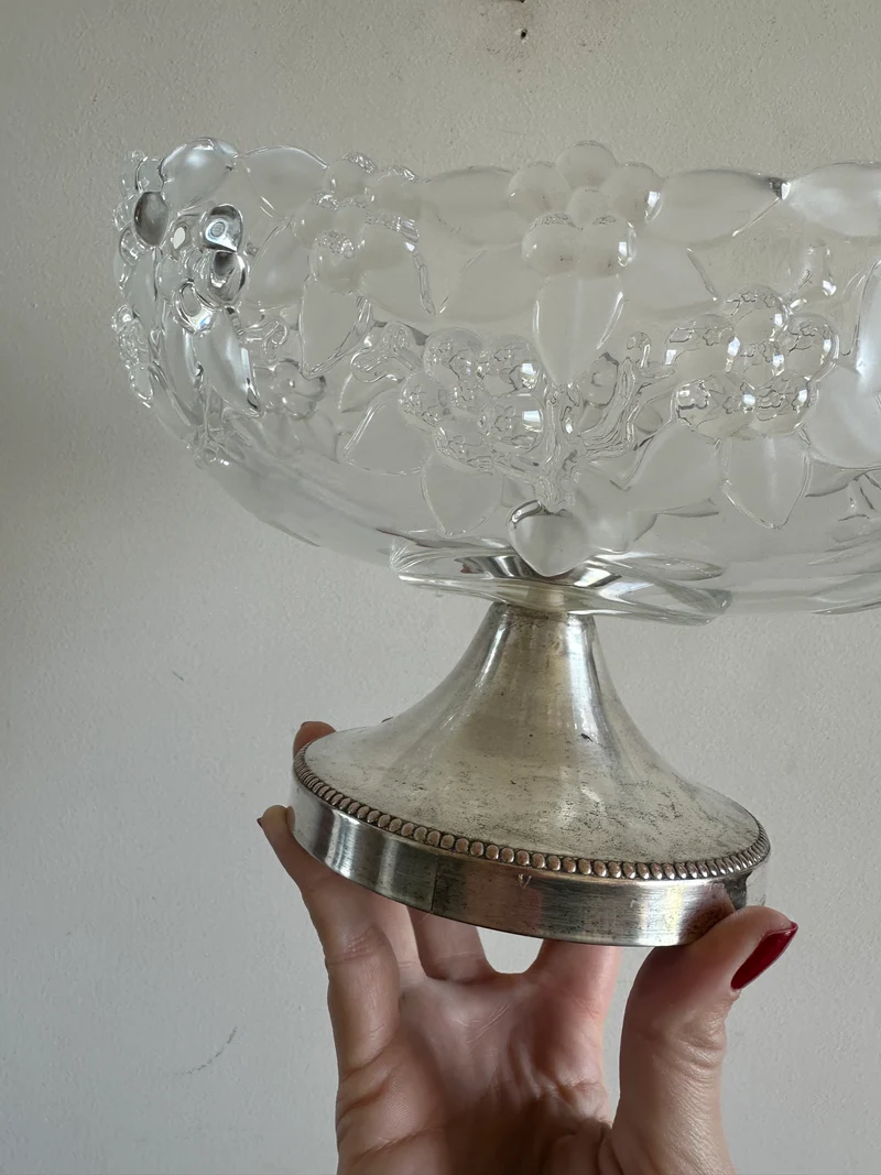 Coupe à fruits en verre moulé et cristal sur pied argenté