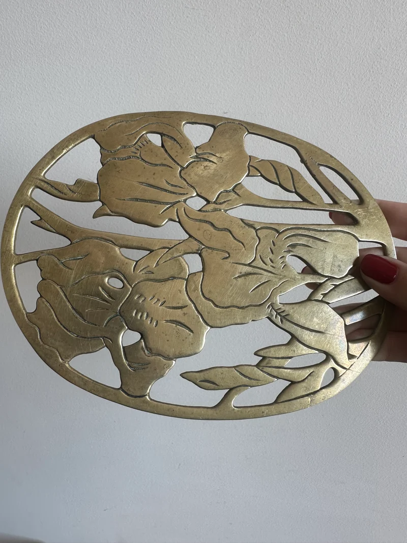 Dessous de plat en laiton ajouré motifs fleurs