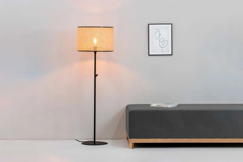 Lampadaire MAMBO cannage rotin