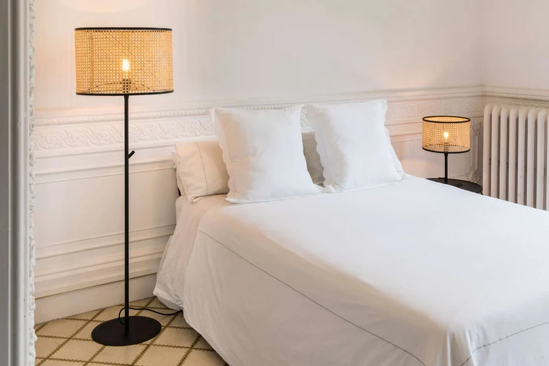 Lampadaire MAMBO cannage rotin